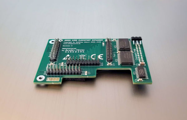 A1200 Clockport Expander - 4 ports horloge dont un rapide