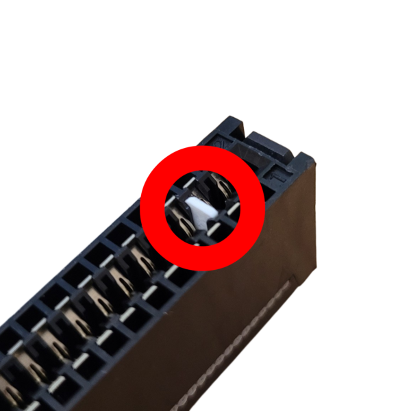 Détrompeur connecteur Floppy Edge (Edge connector key)